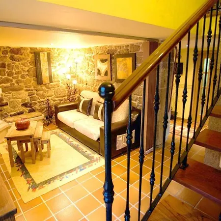Elegant House In With Pool * Cuntis